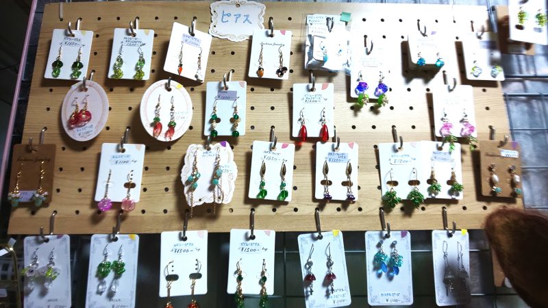 ハンドメイドピアス